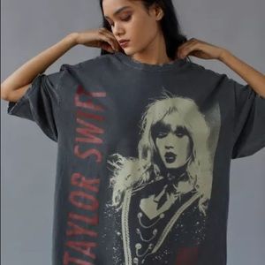 NWT Taylor Swift X Urban Outfitters Graphic Tee